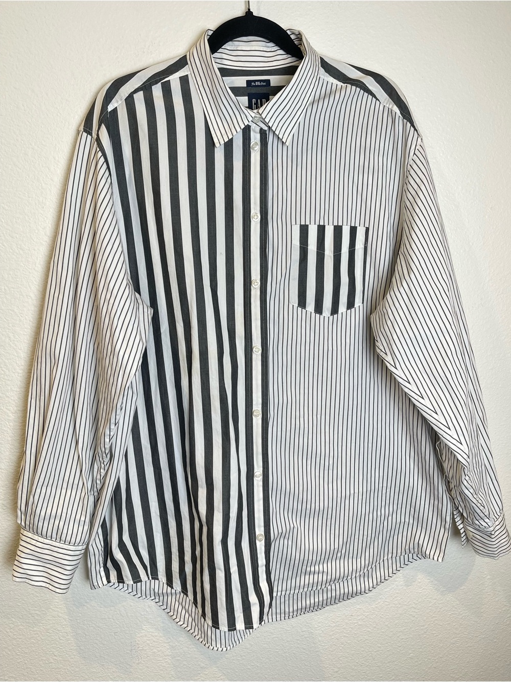 GAP The Big Shirt Mismatched Stripe Button Down Shirt Sz Medium TALL Black White